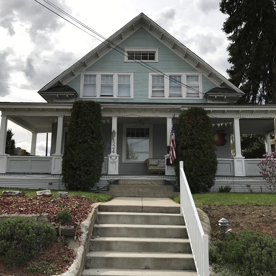 Apple Country Inn Wenatchee Bagian luar foto